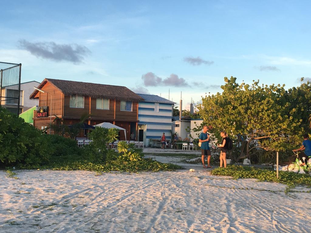 Sunset Holidays Huraa Buitenkant foto